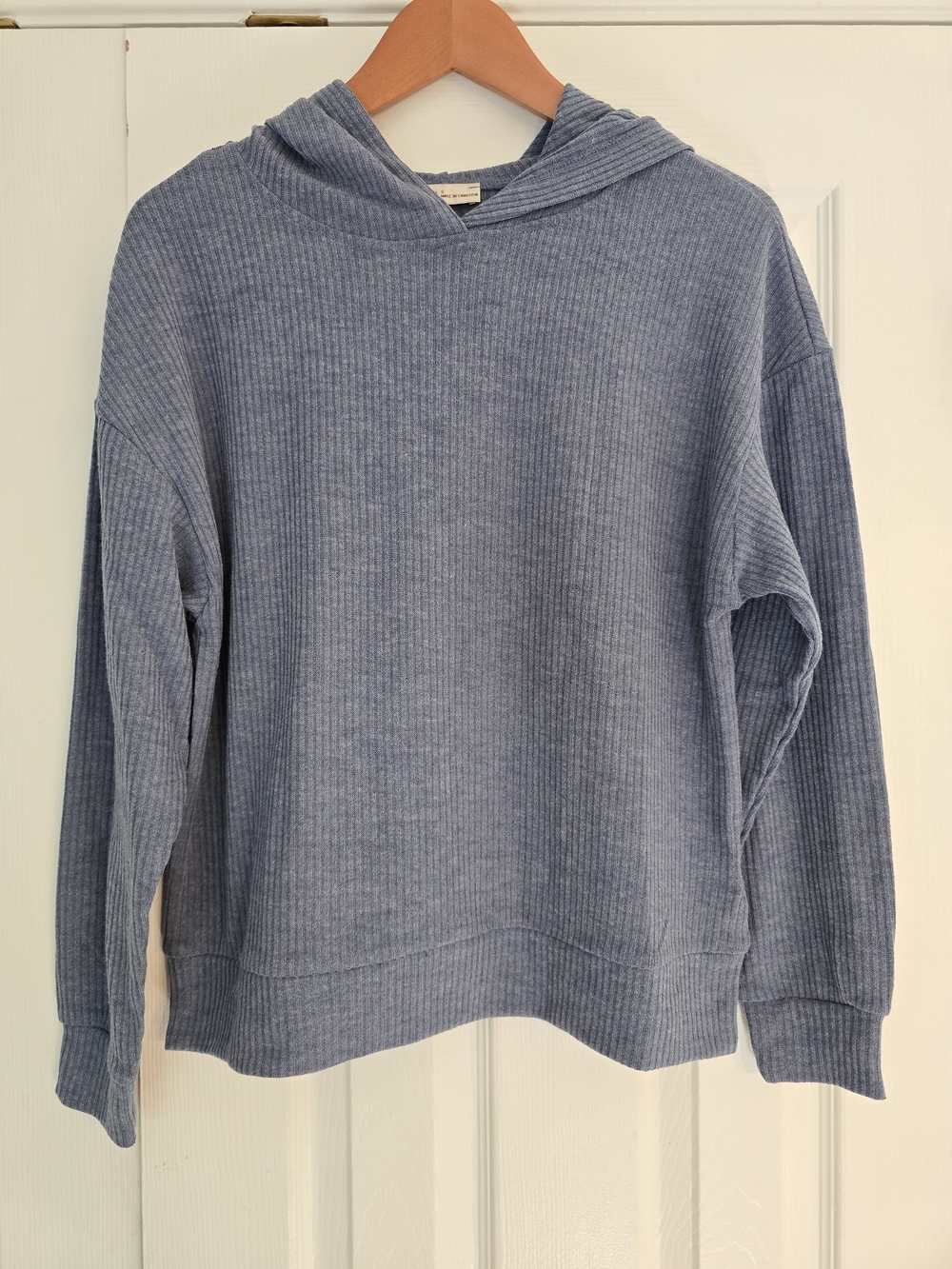 NWOT Zenana Ribbed Blue/Grey Ribbed Hoodie Sweater - Small